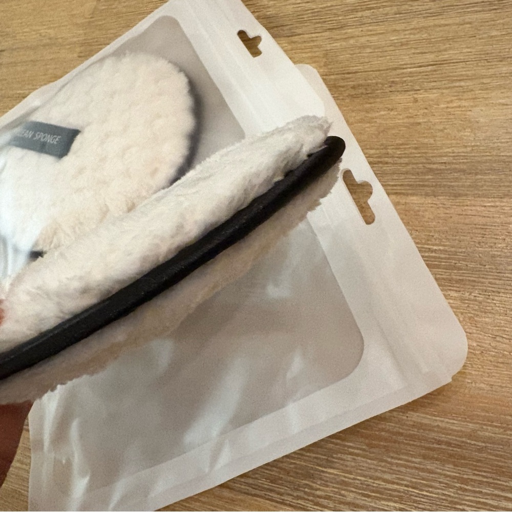 New- Makeup Remover Facial Sponge Pad Set - Picture 11 of 12
